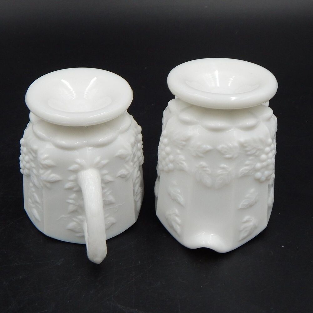 Westmoreland Paneled Grapes White Milk Glass Lidded Sugar Bowl & Creamer Set - Picture 8 of 9